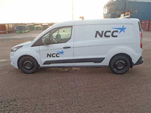 Vit Ford Transit Connect "NCC" stulen i Mora